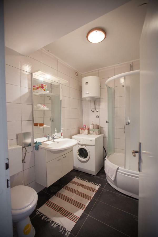 Riverview Apartment 오시예크 외부 사진