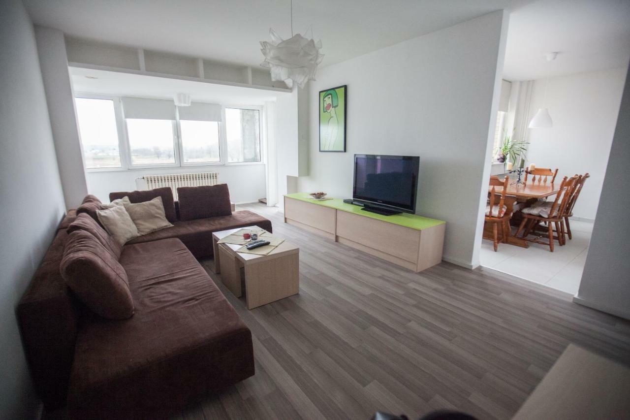 Riverview Apartment 오시예크 외부 사진